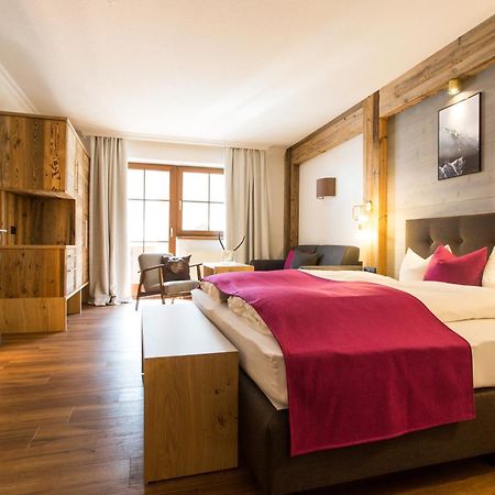 Boutique Hotel Mandarfnerhof Sankt Leonhard im Pitztal Exterior photo
